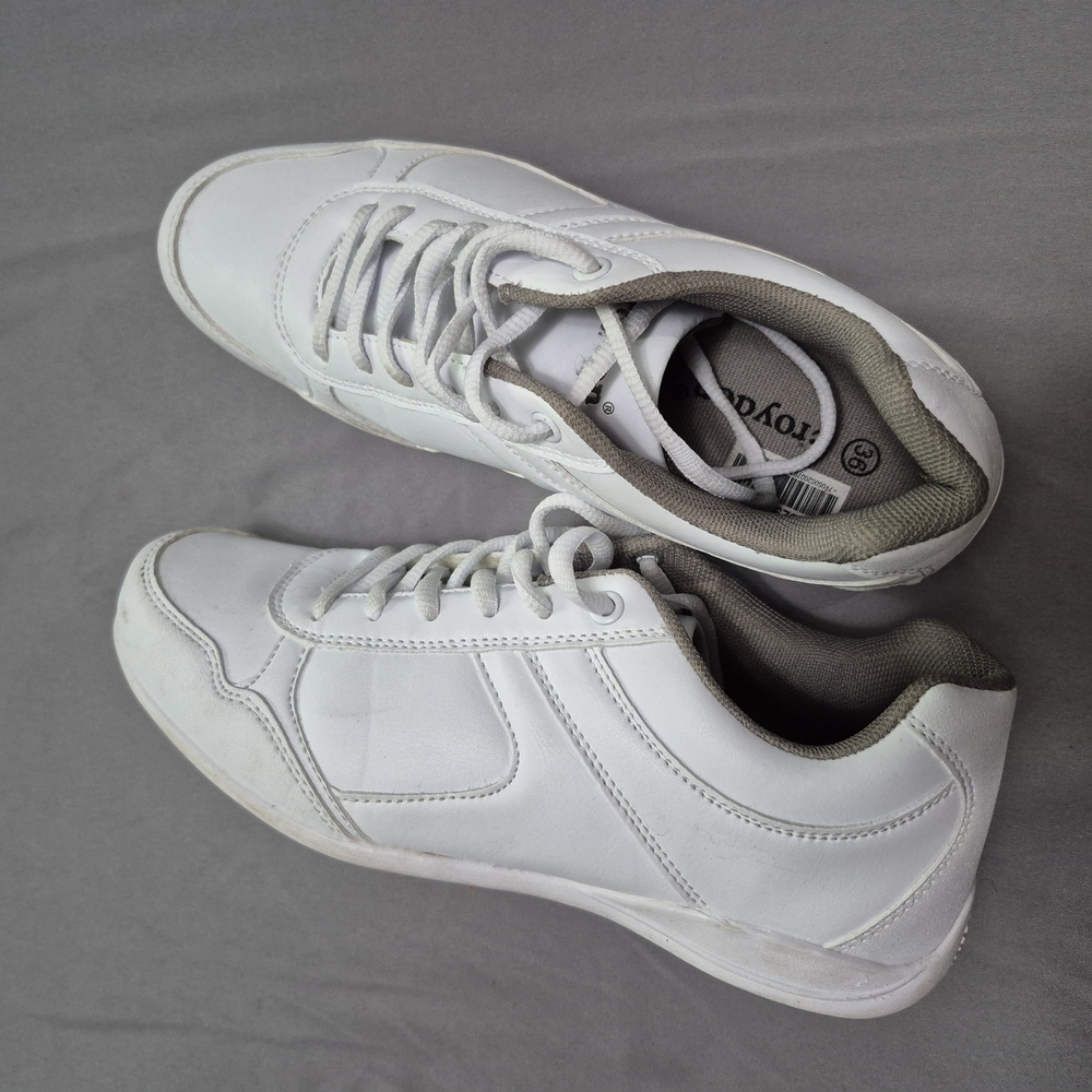 White Minimalist Low-Top Sneakers